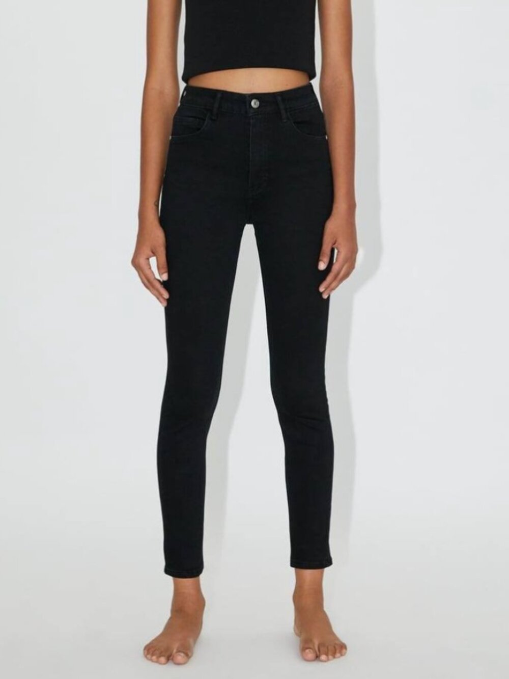 Zara size 38 (fits size 4-6 ) Black Skinny Jeans